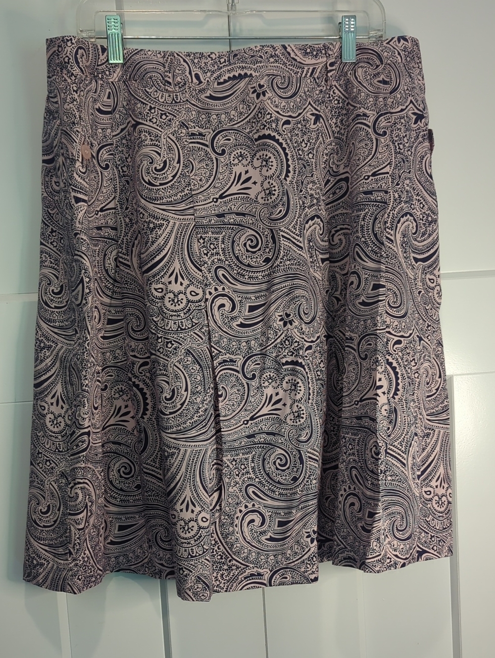 Liz Claiborne Pink and Navy Lined Paisley Pleated Skirt Size 16